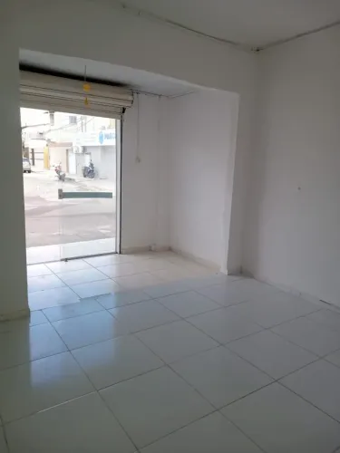 ALUGO SALA COMERCIAL NO AUGUSTO FRANCO*R$550 INCLUSO ÁGUA 