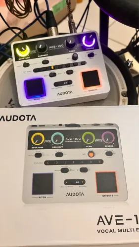 AVE 100 AUTO TUNE DELAY REVERB ZERADO NA CAIXA