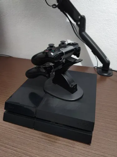 PS4 FAT 500gb + 2 Controles