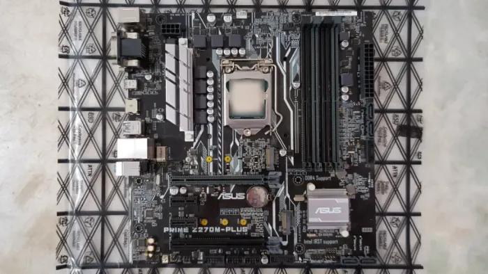 Placa-mãe ASUS PRIME Z270M-PLUS/BR