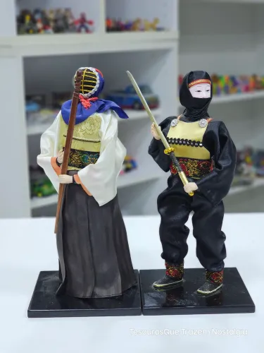 Bonecos Japoneses Ninjas Para Decoração 28 cm