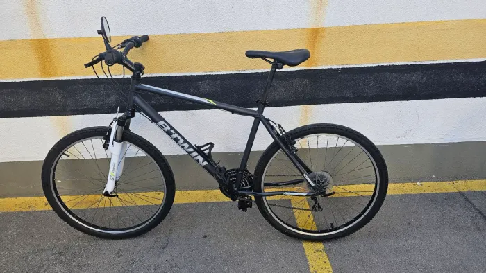 Bicicleta aro 26 btwin shimano