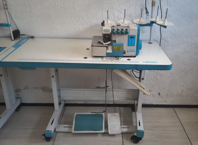 Máquina interlock Lumak 5 Fios