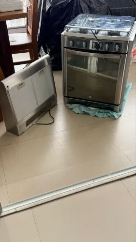 Fogão de embutir de 4 ocas GE em ótimo estado