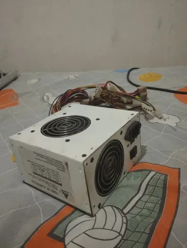 Fonte de 600w de computador ou pra projetos