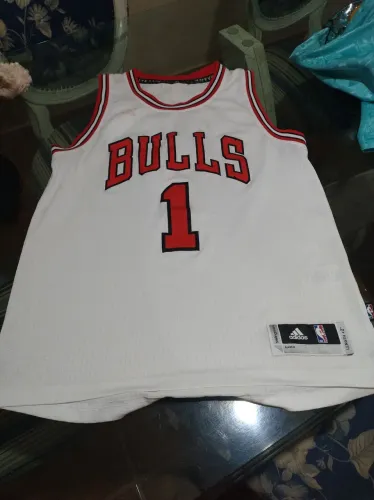 Camiseta adidas