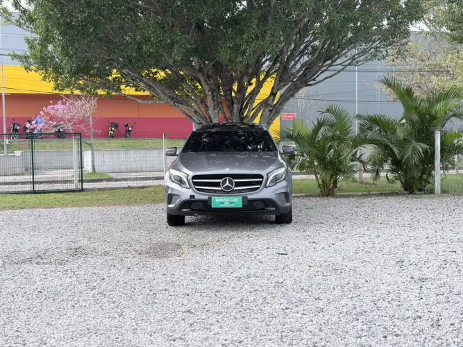 Mercedes-Benz GLA 200 Vision 1.6/1.6 TB 16V Flex Aut. 2015