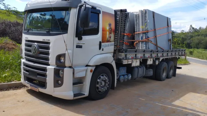 Vende-se caminhão Volkswagen Constellation 24 330