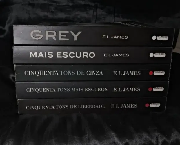 Trilogia Cinquenta Tons de Cinza + Grey + Darker