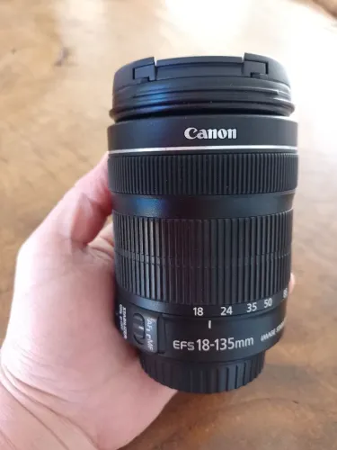 LENTE CANON EFS 18-135mm PARA MÁQUINA FOTOGRÁFICA PROFISSIONAL