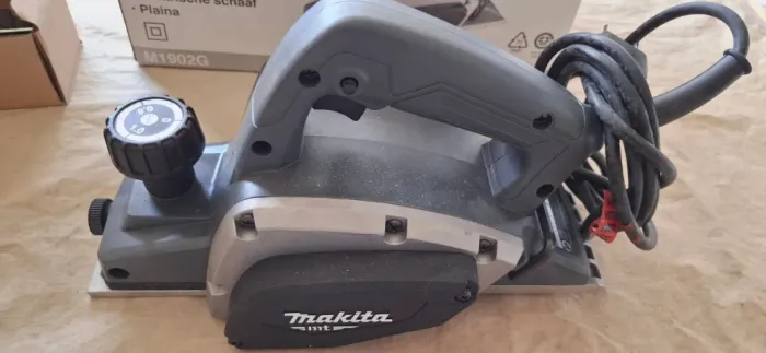 Plaina elétrica Makita - 220v