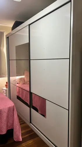 Guarda-roupa de casal