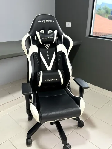 Cadeira Gamer Dxracer Valkyrie