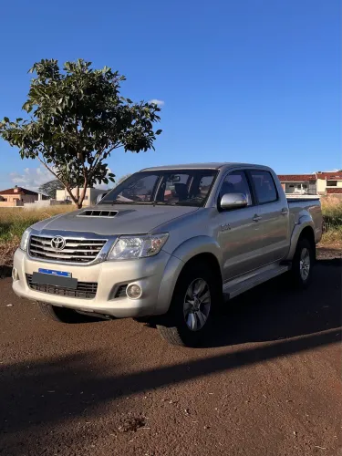 Toyota Hilux CD SRV D4-d 4X4 3.0 TDI Diesel AUT 2013