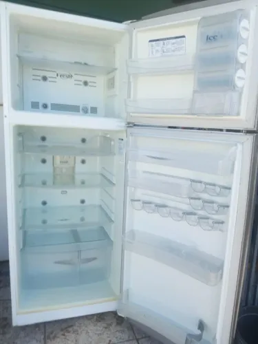 Geladeira frost free 410 litros 