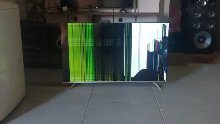Tv philco 50 polegadas pra retirada de peças