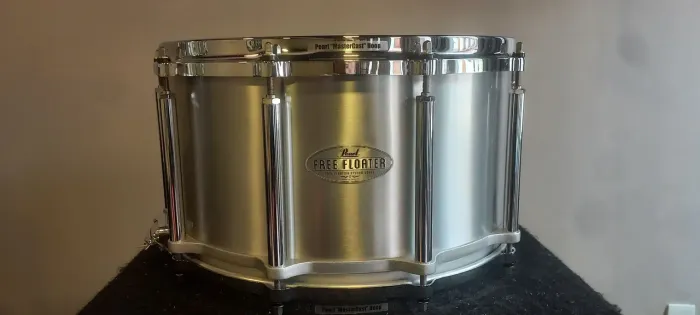 Caixa Pearl  Free-Floating Alumínio 