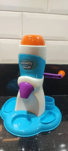 Máquina de Sorvete Infantil Kids Chef Frosty Fruit (Multikids)