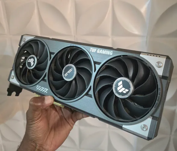 RX 9060 XT 16 gb