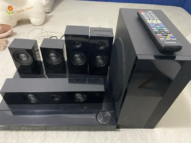 Home Theater Samsung 5.1 com Blu-ray
