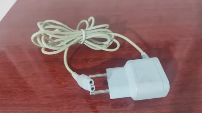 Fonte Carregador Original Philips Bivolt - 4,3v - 0,301w