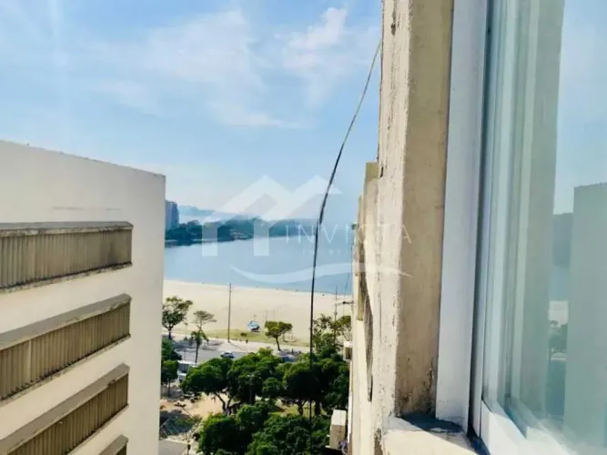 Maravilhosa cobertura com vista lateral mar