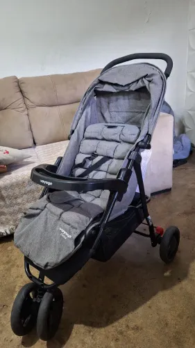 Carrinho de bebê Voyage Delta