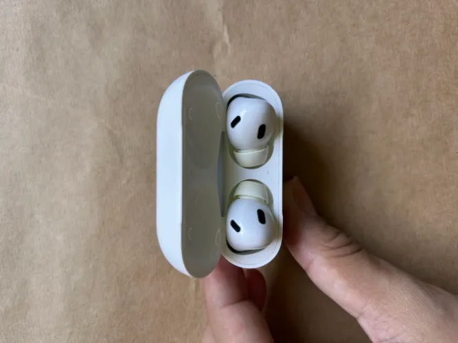 AirPods Pro 2ª geração (2022) ? MagSafe ? Lightning