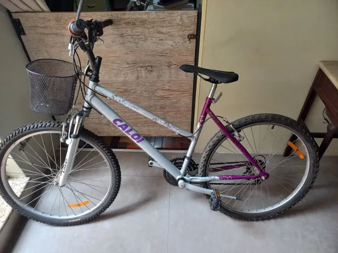 Vendo caloi ventura em excelente estado. Com banco novo e amortecedor dianteiro.