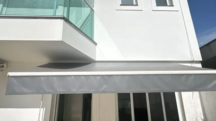 Toldo Articulado Cinza L: 2,80m e C: 2,00m - Lona Nova (2 meses)