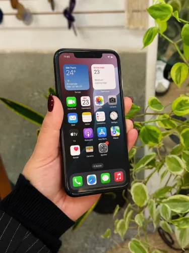 iPhone XR 256GB - já incluso carregador e capinhas 