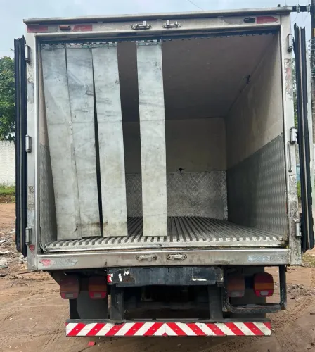 Vendo só o baú térmico piso canaletado de inox