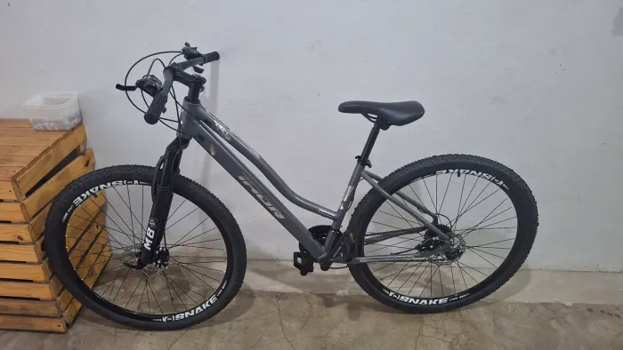 Bicleta nova. aro 29 quadro aluminio 21 marchas
