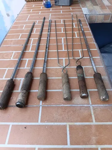 Coleção de espetos para churrasco 