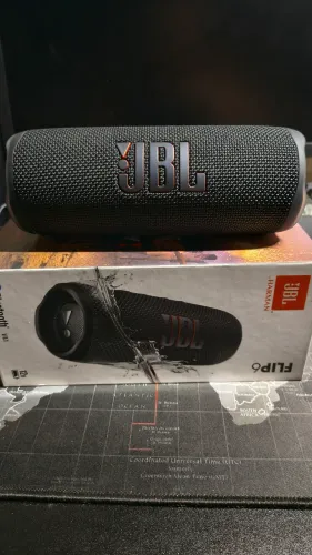 JBL FLIP 6 seminova, pouquíssimo usada
