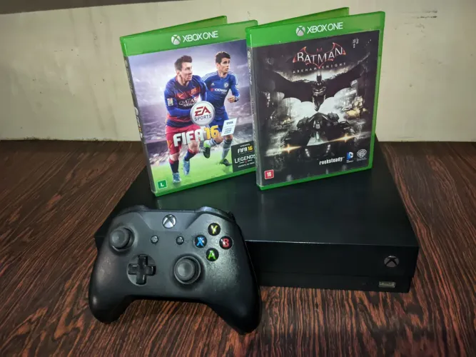 Xbox One X 1Tb 4K + 3 Jogos Originais