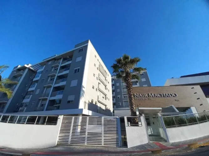 Apartamento à venda na Praia Comprida - São José - SC