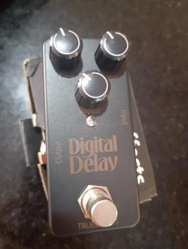 pedal de efeito Digital Delay para guitarra ou baixo.