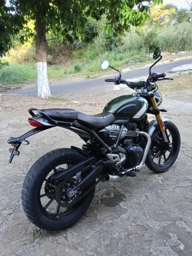 SCRAMBLER 400X VERDE ÚNICO DONO