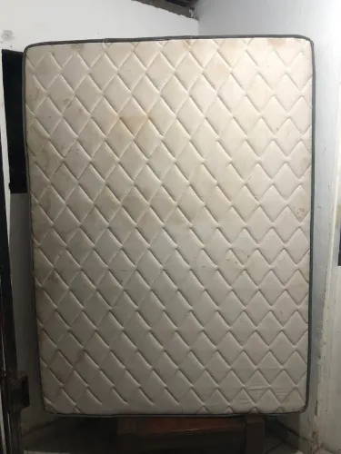 Colchão de espuma d45 em boas condições, para vir buscar em prazeres