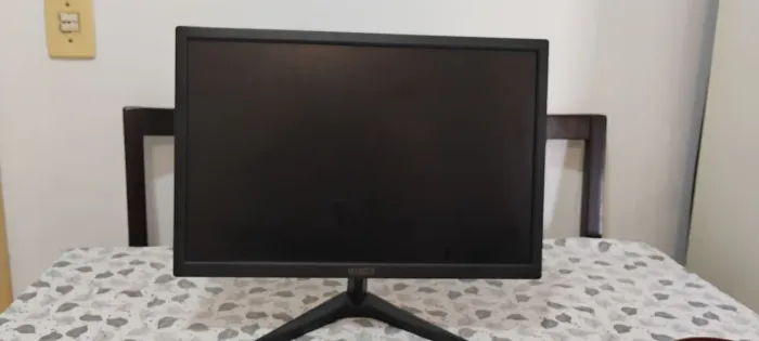 Monitor Gamer (semi novo) HD Plus 