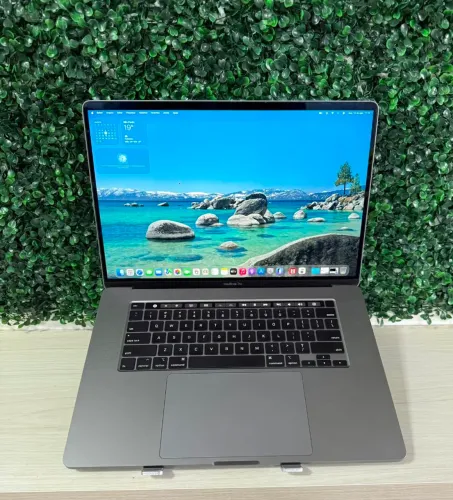 MacBook Pro A2141 16gb ram SSD 512 Randeo pro 4 GB