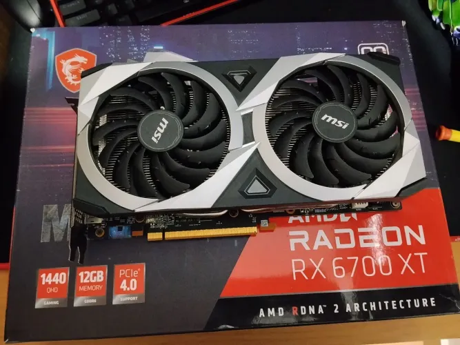 Placa de video Rx6700XT MSI
