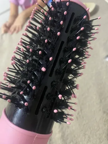 Escova secadora e modeladora
