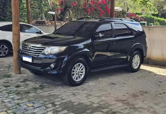 Toyota Hilux SW4 SRV D4-d 4X4 3.0 TDI Dies. AUT 2014