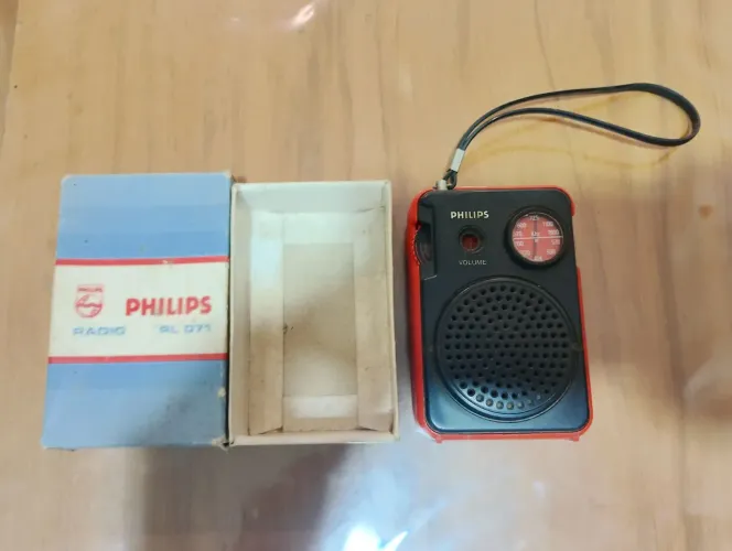 Rádio Portátil Philips RL071