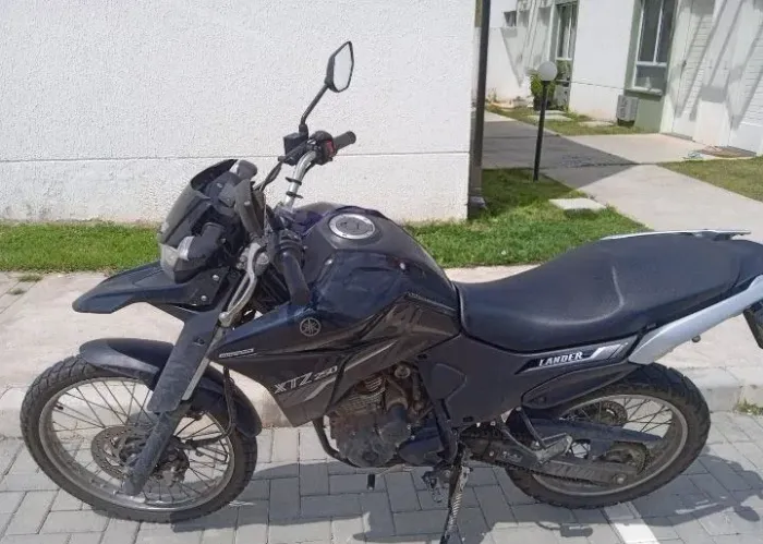 Moto XTZ Lander 250 Semi nova