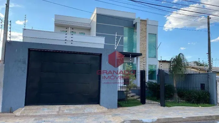 Sobrado com 3 dormitórios à venda, 304 m² por R$ 1.199.000,00 - Jardim Liberdade - Maringá