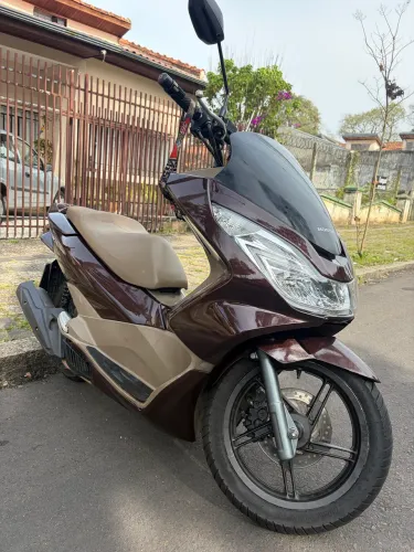 Honda PCX 150 DLX 2017 - R$ 12.900