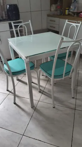 Mesa linda semi nova 